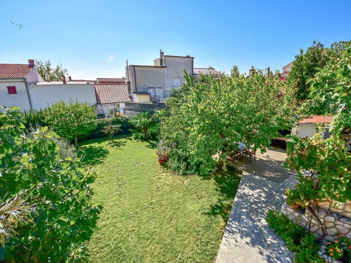 Apartment Crikvenica 1 0*,