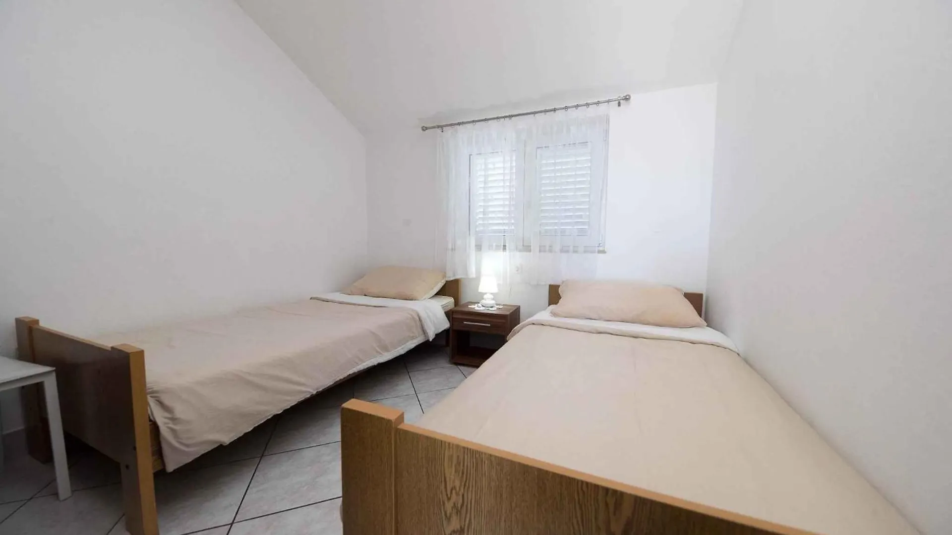 Apartment Crikvenica 1 0*,