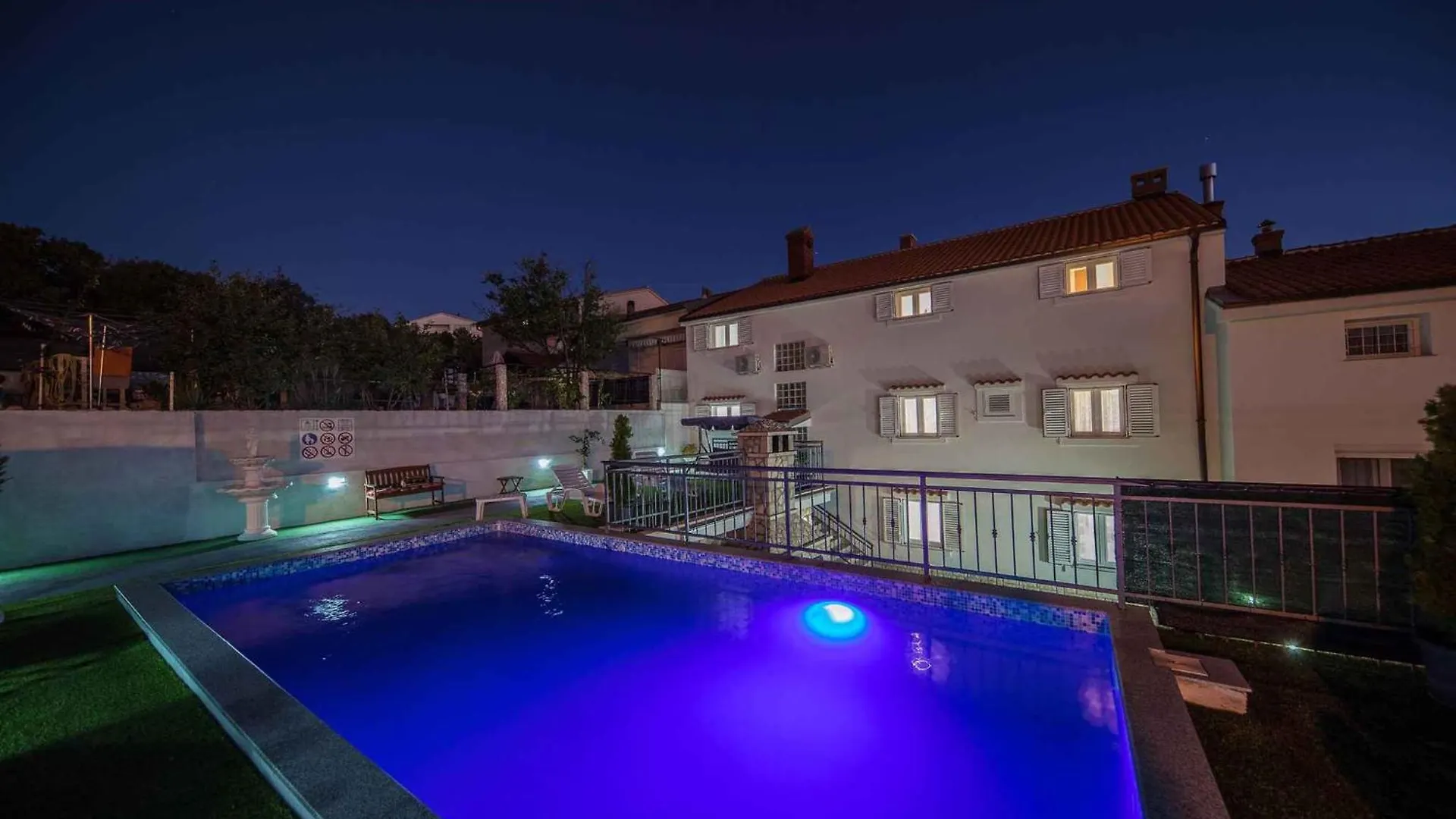 Apartment Crikvenica 1 0*,