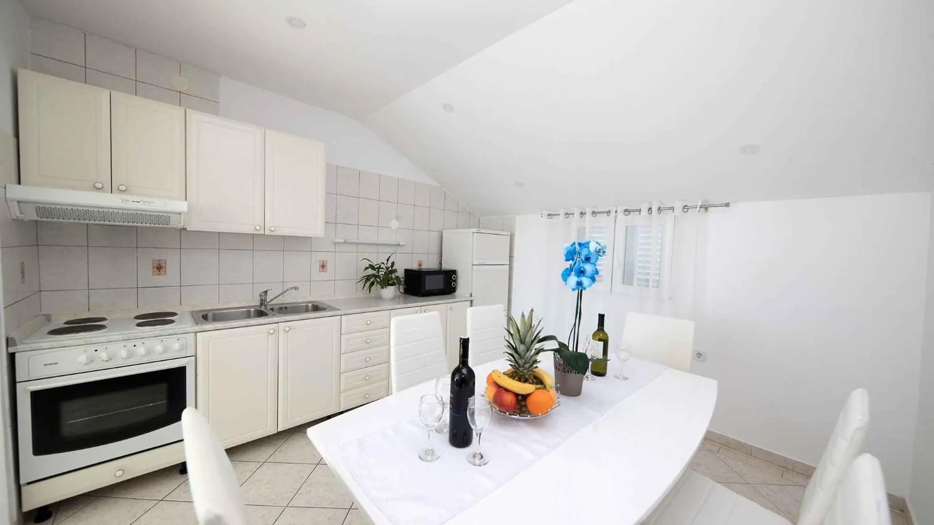 Apartment Crikvenica 1 0*,